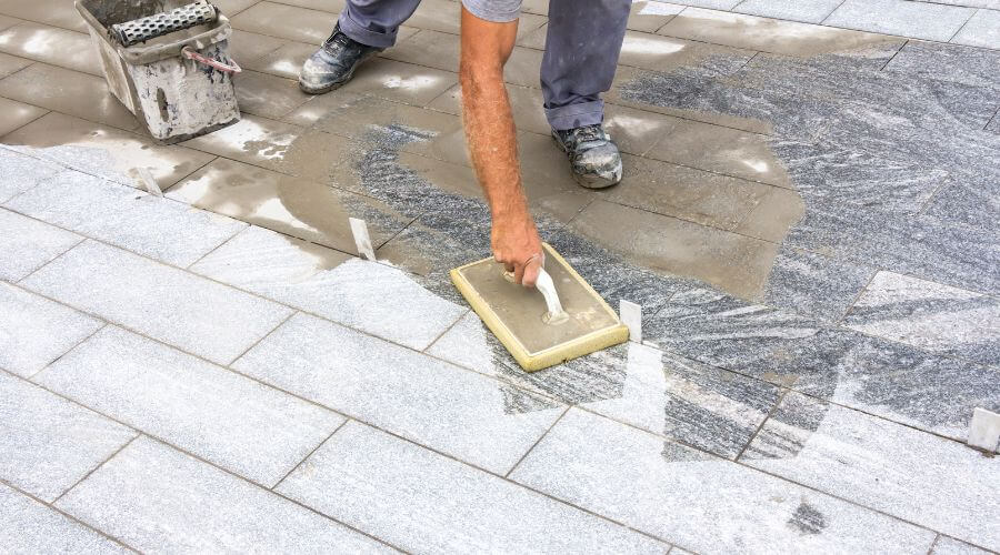 Expert new roof installation services in Robbins, IL